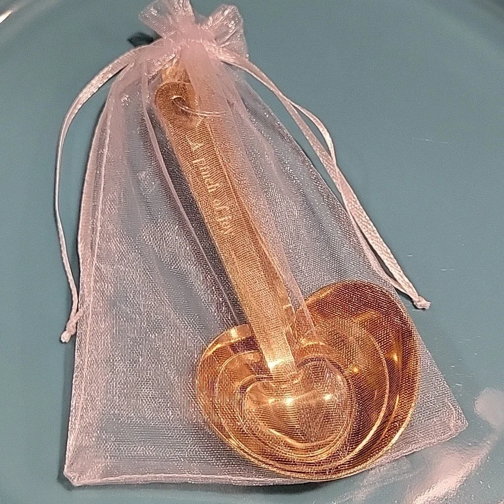 NWOT Heart Shaped Measuring Spoons - Gold-Colored